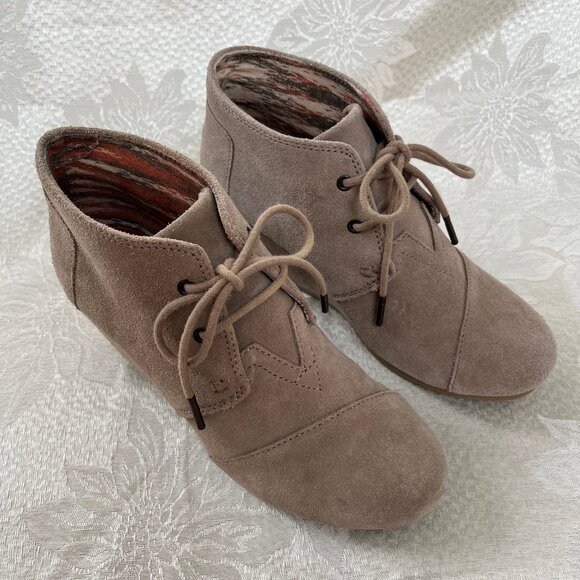 TOMS Suede Leather Wedge Booties Lace Up Boots Shoes 6.5 - Picture 10 of 16